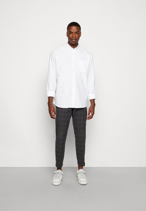 SELECTED HOMME Camicia Oxford Uomo – Maniche Lunghe, Colletto Button Down, Bianco A Strisce, Taglia M