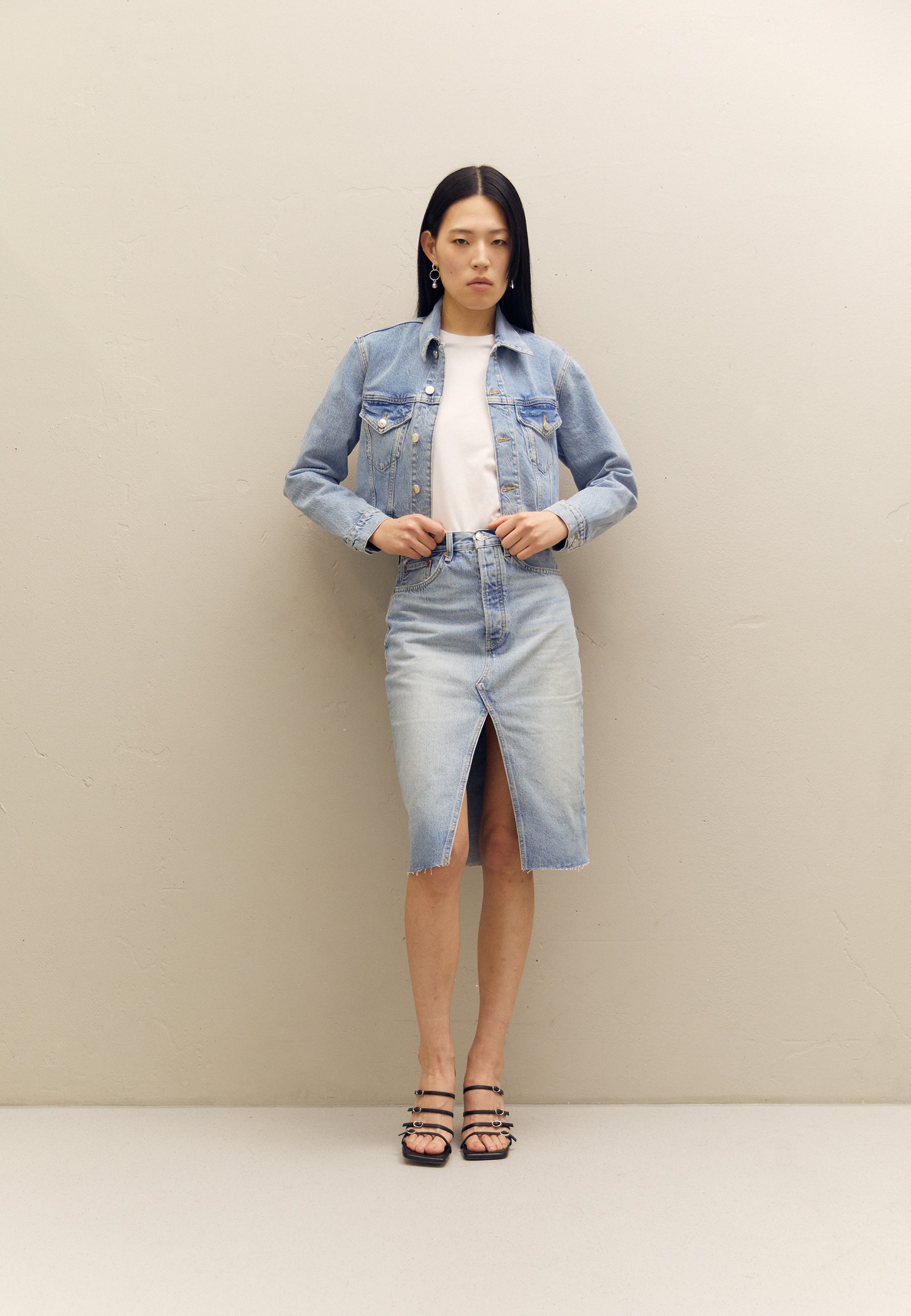 ONLY Damen Jeansjacke 'ONLJules Life' – Slim Fit, Mit Bindegürtel, Medium Blue Denim