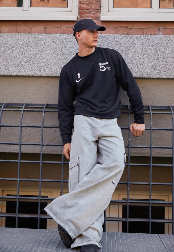 dr martens combs unisex