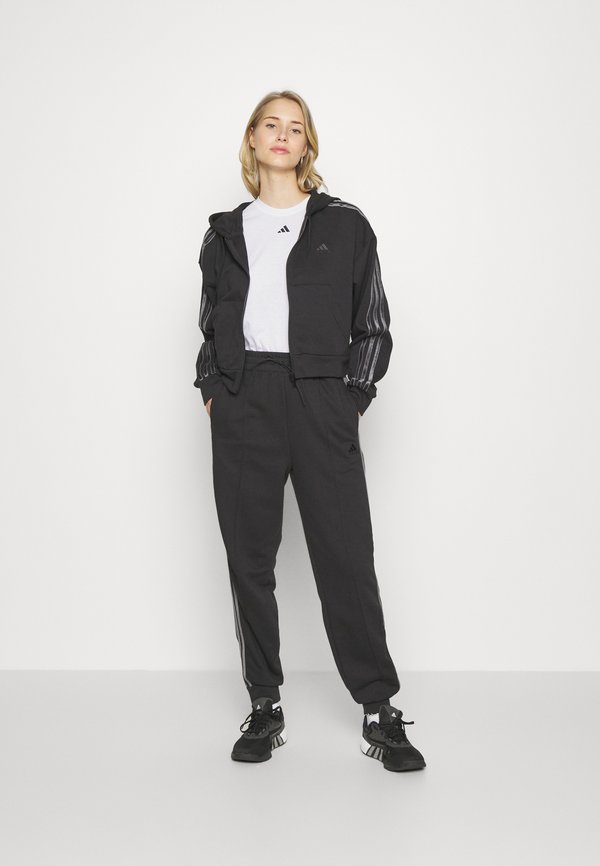 adidas Performance AEROREADY ESSENTIALS MINIMAL BRANDING CREW NECK