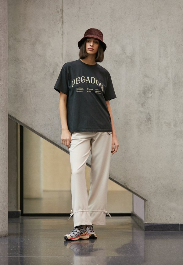 Carhartt WIP PLAINS BUCKET HAT UNISEX Hat black Zalando.ie