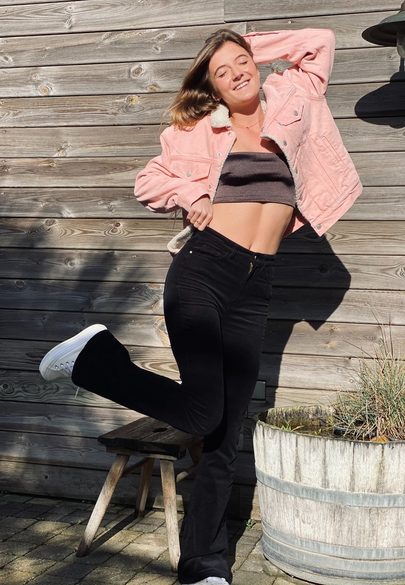 jamieleesix