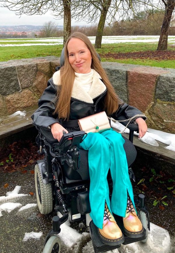justawheelchairgirl