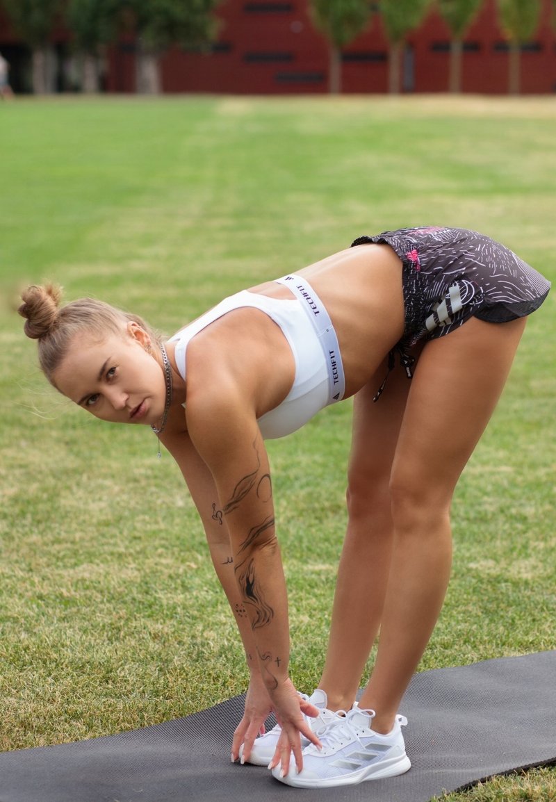 julialaurawolf