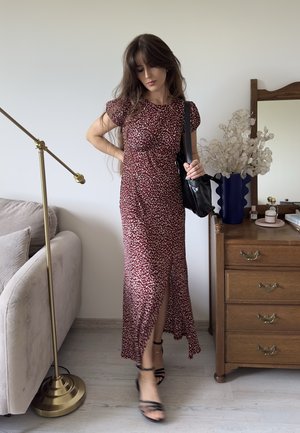 Women's Dresses Size 42 online | Discover your new dress at ZALANDO