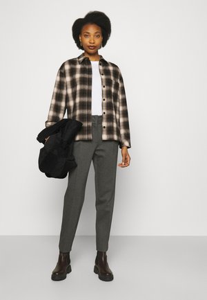 VERO MODA VMEVA HR Pantaloni Donna Bianchi Con Cinturino A Vita Alta - Taglia M