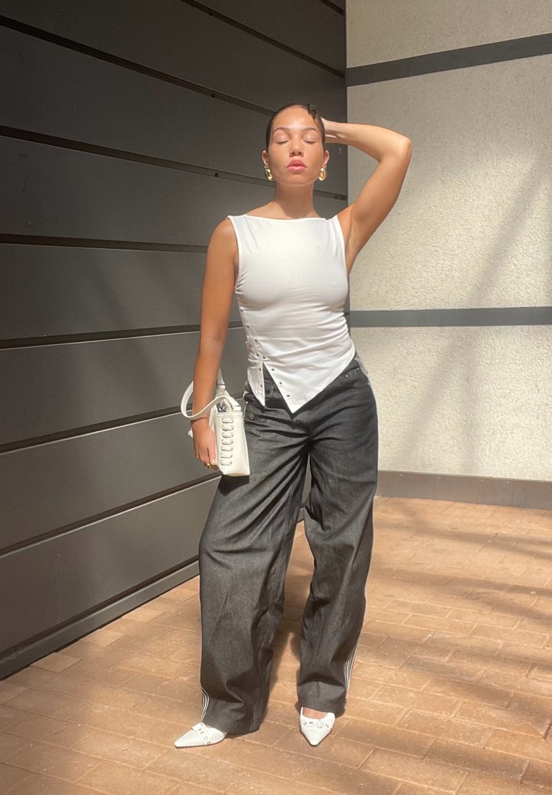 lola_mukuna