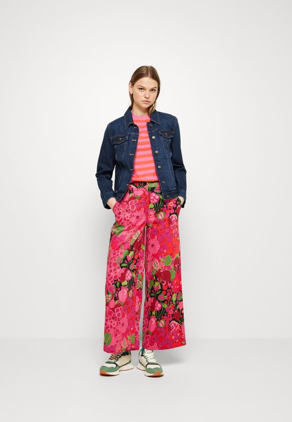 Fiorucci TRUCKER JACKET MID WASH Denim jacket blue Zalando.co.uk