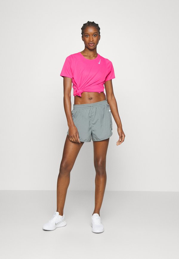 Nike Performance W NIKE REVOLUTION 6 Neutral running shoes white