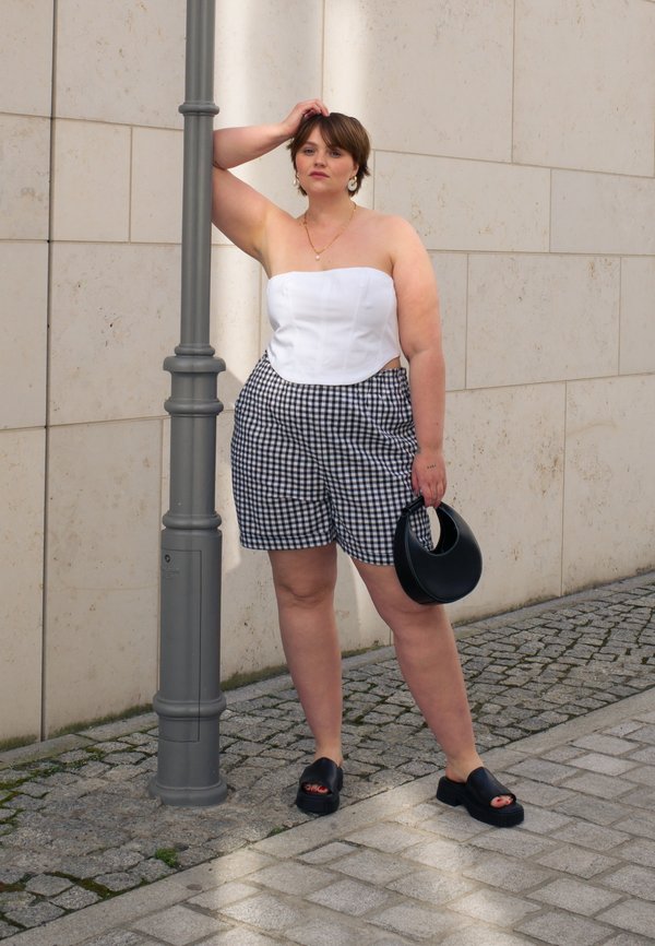 charlottekuhrt