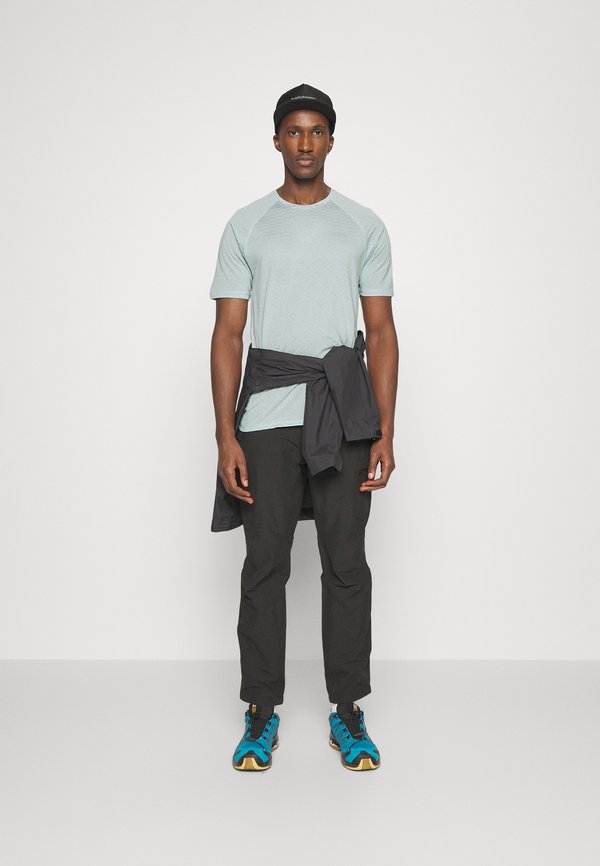 Peak Performance CAP Muts black/zwart Zalando.nl