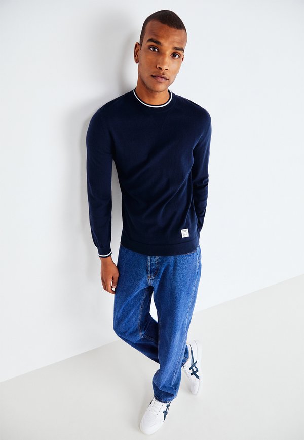 zalora tiger onitsuka