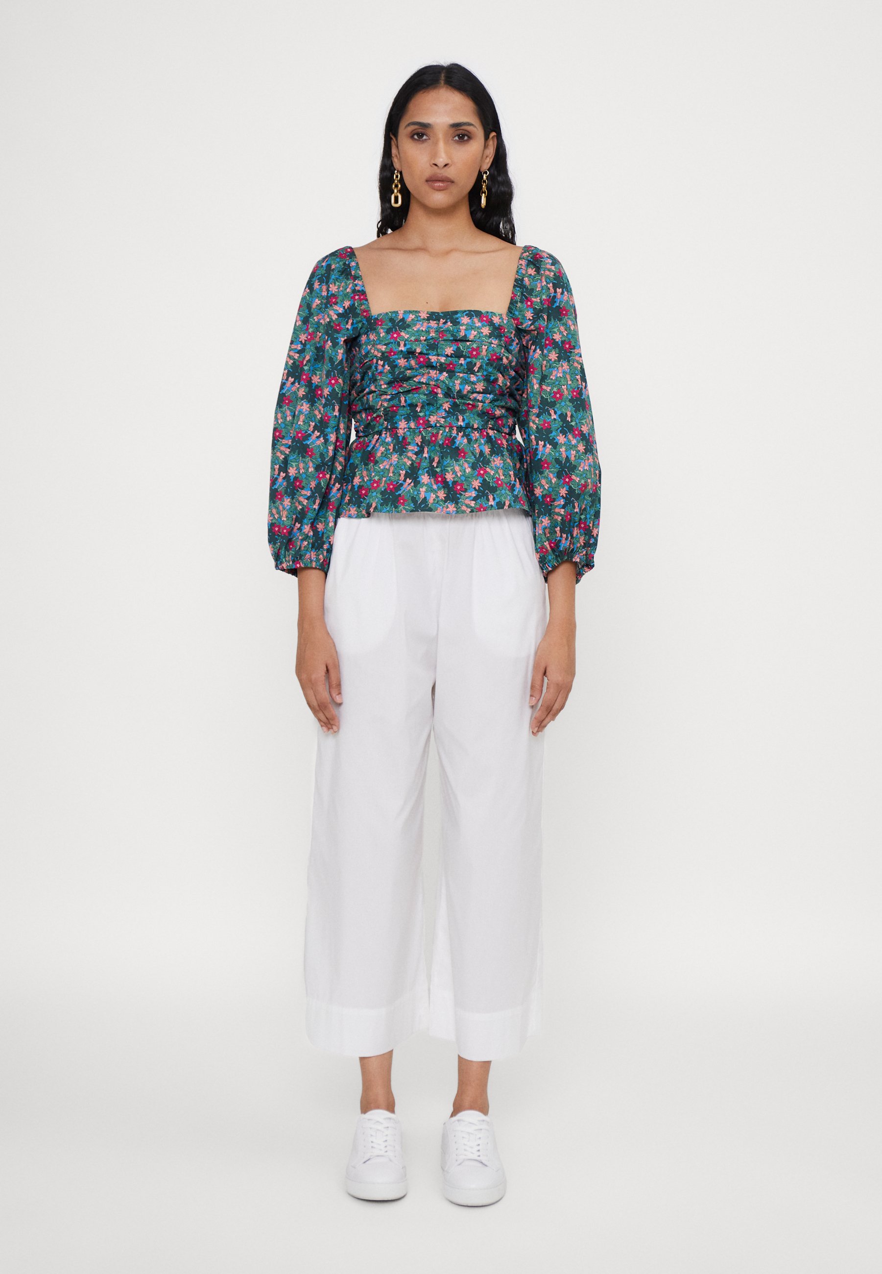 売れ筋商品|||スティーヌ・ゴヤ シャツ レディース トップス SQUARE NECK LONG SLEEVE  - Blouse - foil foliage Gathered Long Sleeve Top - Foil Foliage - Stine Goya