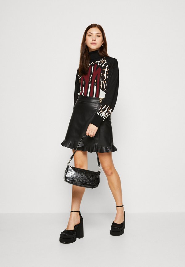 Valentino Bags PATTIE Across body bag nero/black Zalando.co.uk