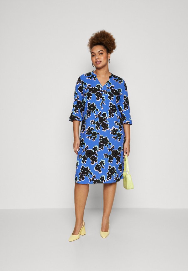 Longue robe évasée tissu effet lin agréable à porter pour l'été Longue robe évasée tissu effet lin agréable à porter pour l'été