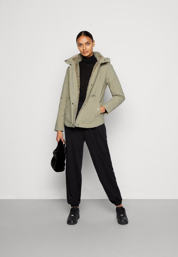 Modström - Tanner - 7090 Black