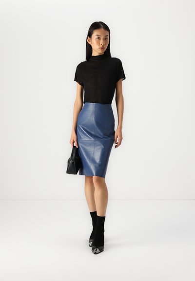 DOLCE & GABBANA Pantalon en jersey Dames Pantalon T EU 38