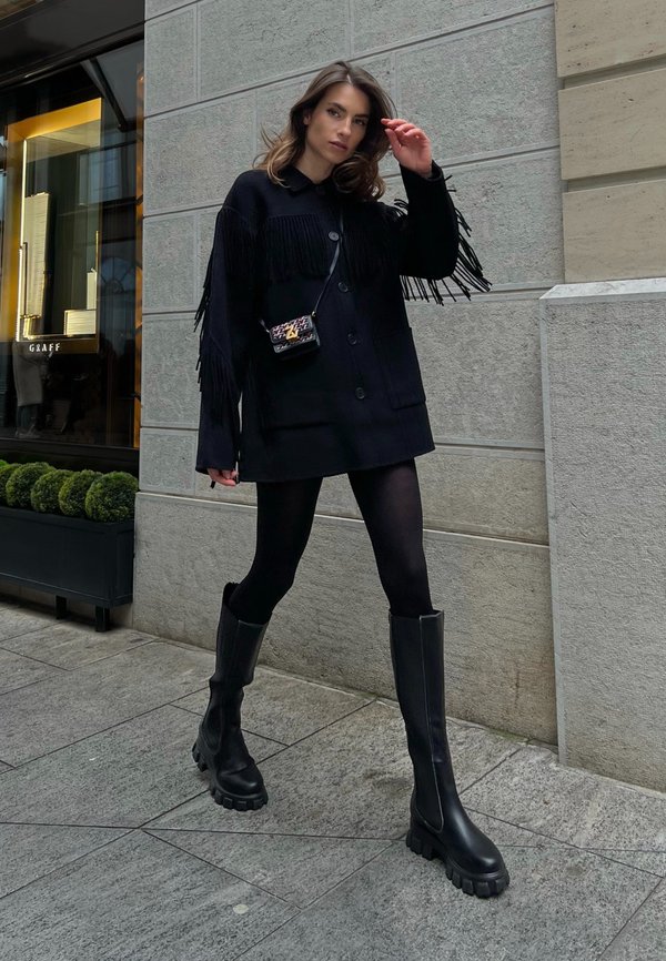 gigi_schmiitz