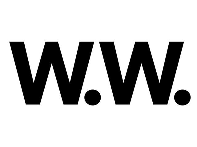 Du texte noir affiche les lettres "W.W." dans une police en gras et sans-serif, avec des points circulaires suivant chaque lettre, sur un fond uni.