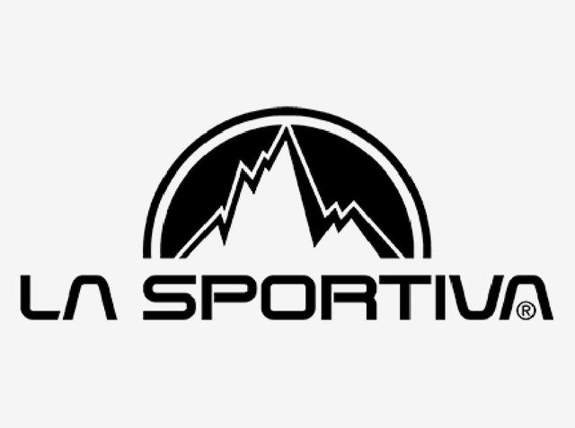 Logo-ul negru prezintă textul "LA SPORTIVA" cu două vârfuri montane zimțate deasupra, pe un fundal alb.