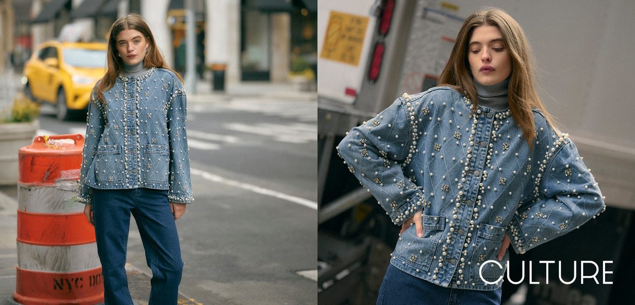Jeansjacke aus blauem Denim mit Perlenverzierungen und diamantförmigen Mustern, Rundhalsausschnitt, Knopfverschluss vorne und zwei Fronttaschen.