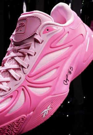 Reebok: Angel Reese 1