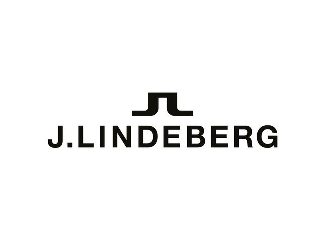 Zwart logo met de tekst "J.LINDEBERG" met daarboven een gestileerde, abstracte lijn, tegen een witte achtergrond. De tekst is vet en modern van ontwerp.