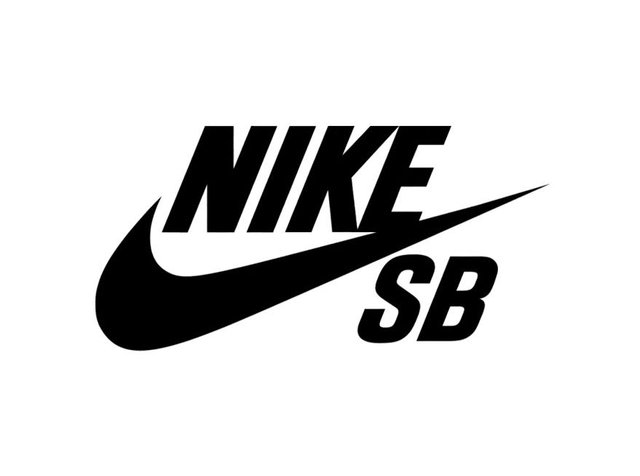 Nike SB-logo in vette zwarte letters met een gestileerde swoosh die onder de letters uitsteekt, tegen een witte achtergrond.