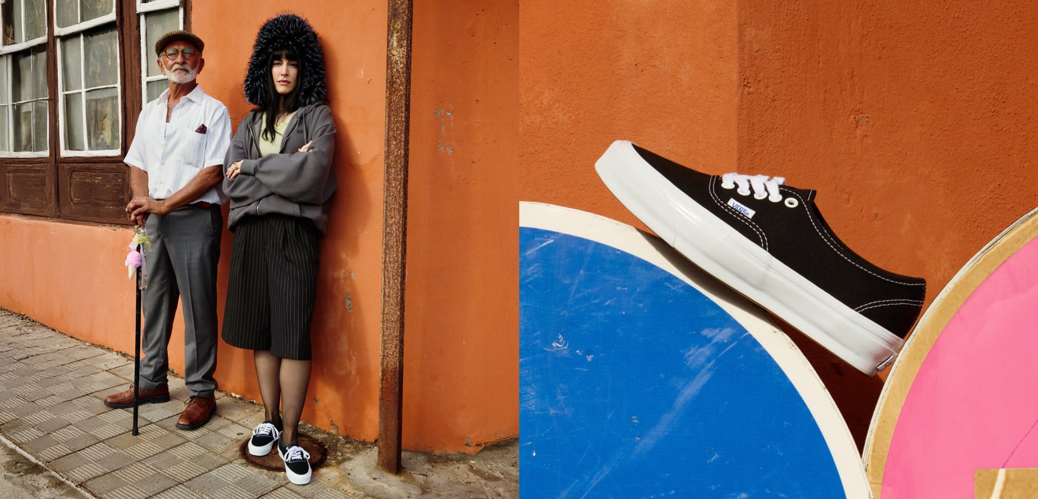 Pantofi negri din pânză cu tălpi și șireturi albe, expuși pe suprafețe rotunde colorate, evidențiind contrastul în design și textură.