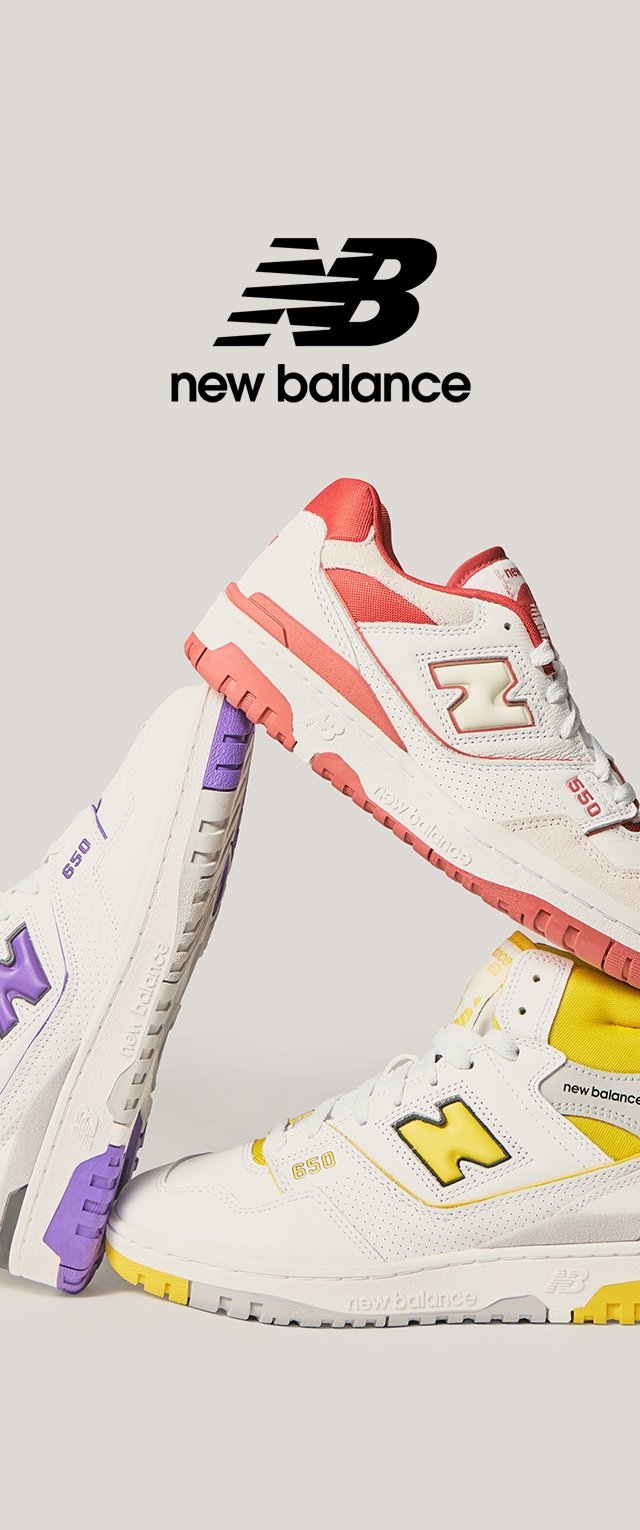 New Balance-sneakers in wit leer met roze en gele accenten. Voorzien van dikke zolen, getextureerde panelen en een prominent logo.