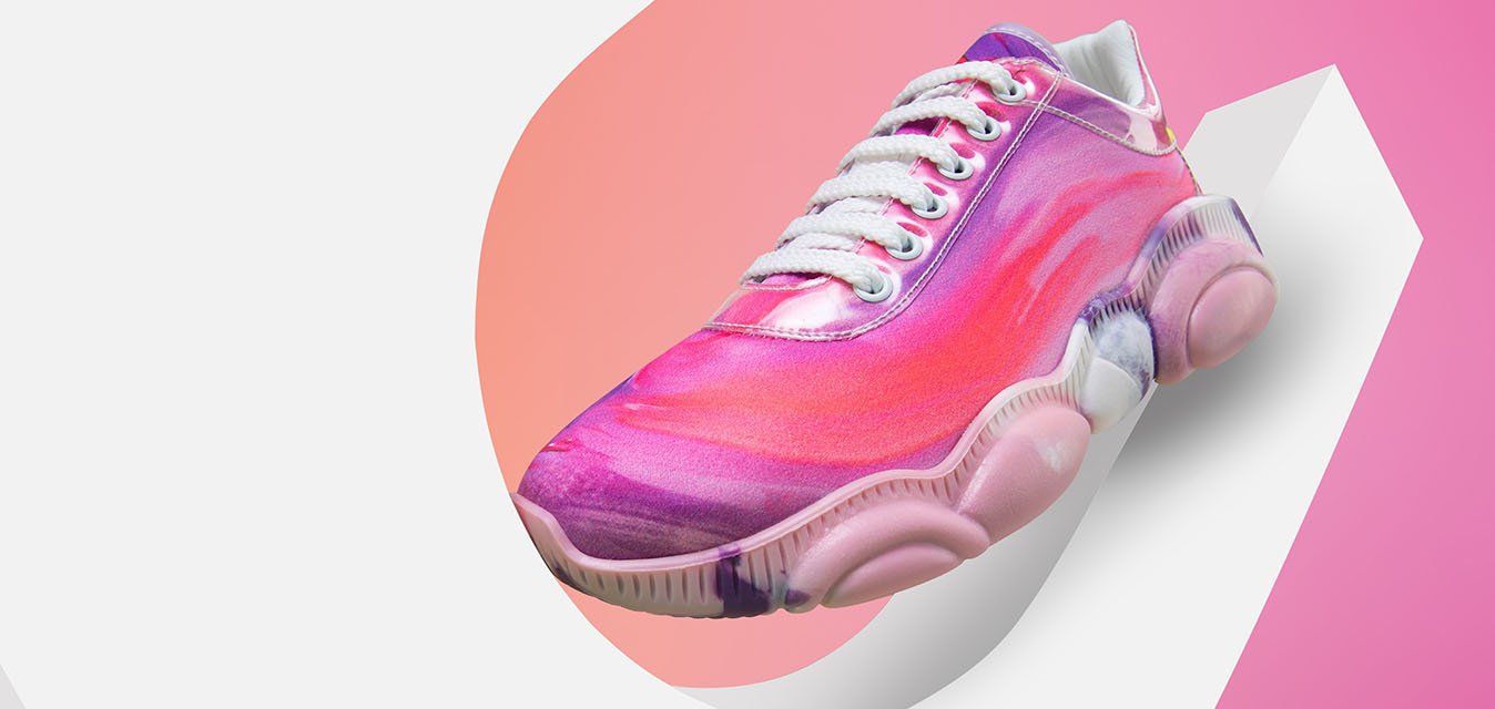 Výprodej: sportovní obuv a kozačky