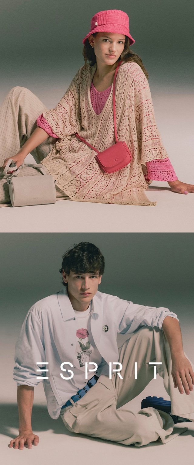 Dos modelos exhiben moda casual. La mujer lleva una tunica de ganchillo ligera, un sombrero de cubo rosa y un pequeño bolso cruzado rosa. El hombre luce una camisa blanca de botones con un gráfico floral, pantalones beiges y un cinturón azul.
