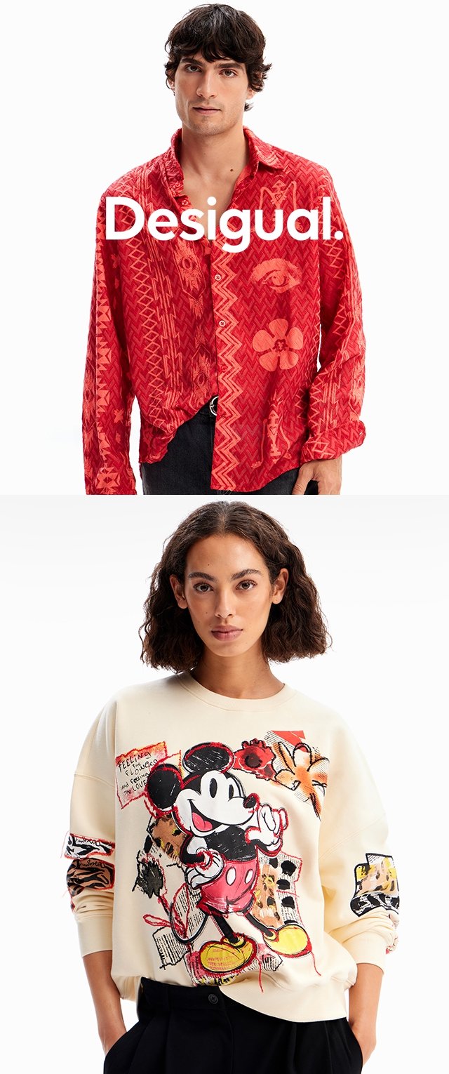 Camisa roja con estampado y botones, de manga larga, sobre un sudadera crema con un gráfico de Mickey Mouse y acentos coloridos.