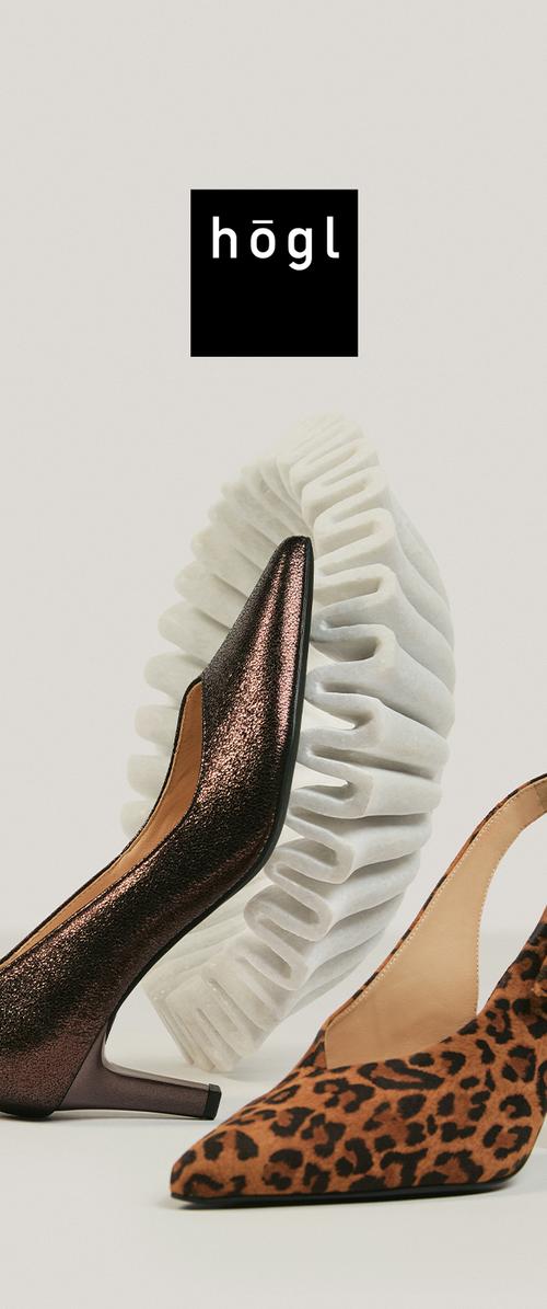 Metalbrauner High-Heel-Schuh und Leopardenmuster Slingback-Schuh, präsentiert mit weißem strukturiertem Dekorobjekt und Hogl-Logo darüber.