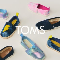 Barevné dětské nazouvací boty v různých designech: růžové, modré, námořnické modré, irizující s motivy jako blesky a textury. Různé tvary.