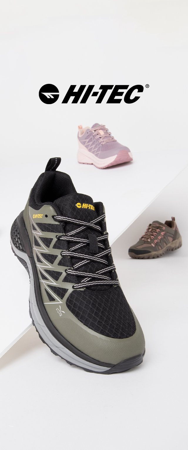 Schwarze und olivgrüne Wanderschuhe aus strukturiertem Material, mit kontrastierender Gummisohle und reflektierenden Akzenten. Auf einem weißen Hintergrund präsentiert.