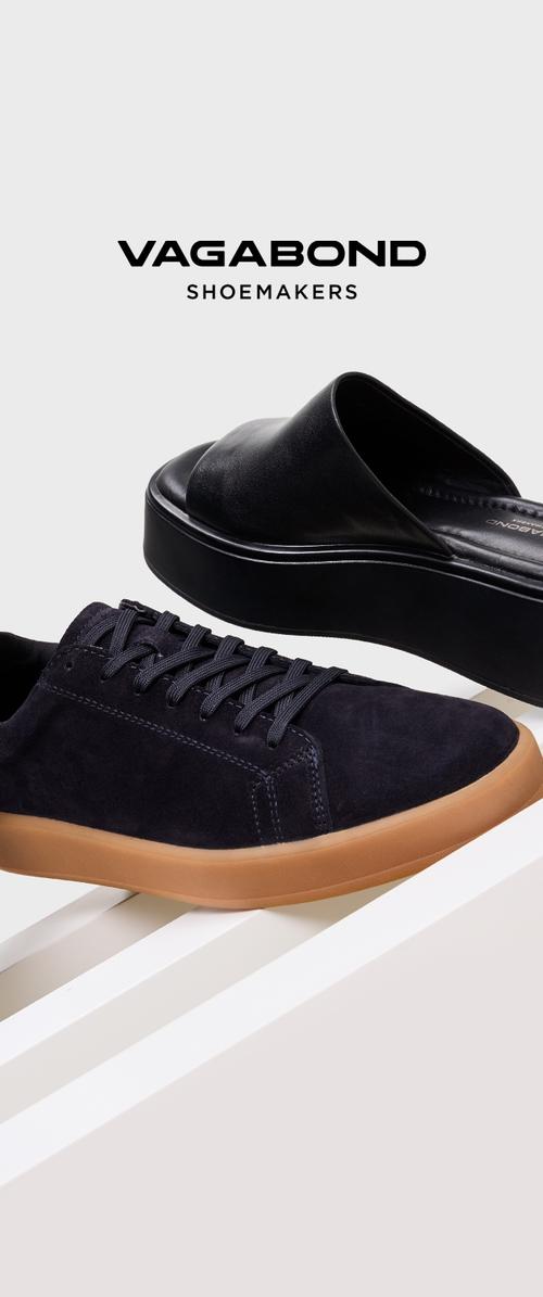 Chaussures Vagabond : mules en cuir noir lisse avec semelle compensée et baskets en daim bleu foncé avec semelle en caoutchouc beige et design à lacets.