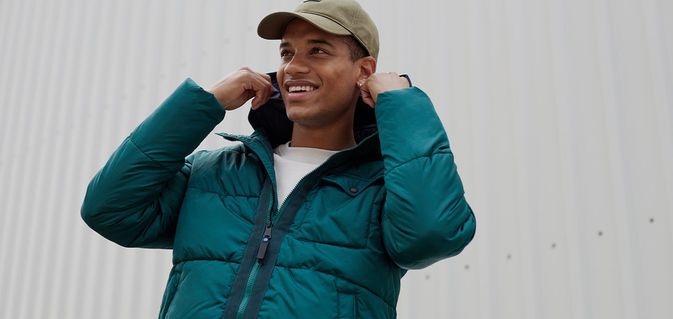 Poslední velikosti: svrchní oděvy pro něj