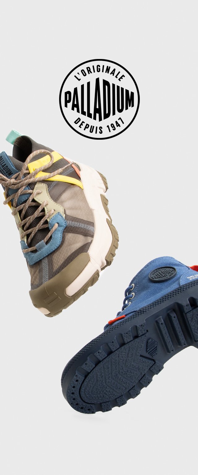 Dos pares de zapatos Palladium: uno es predominantemente gris con acentos en azul, amarillo y naranja; el otro es azul con acentos rojos y una suela estampada.