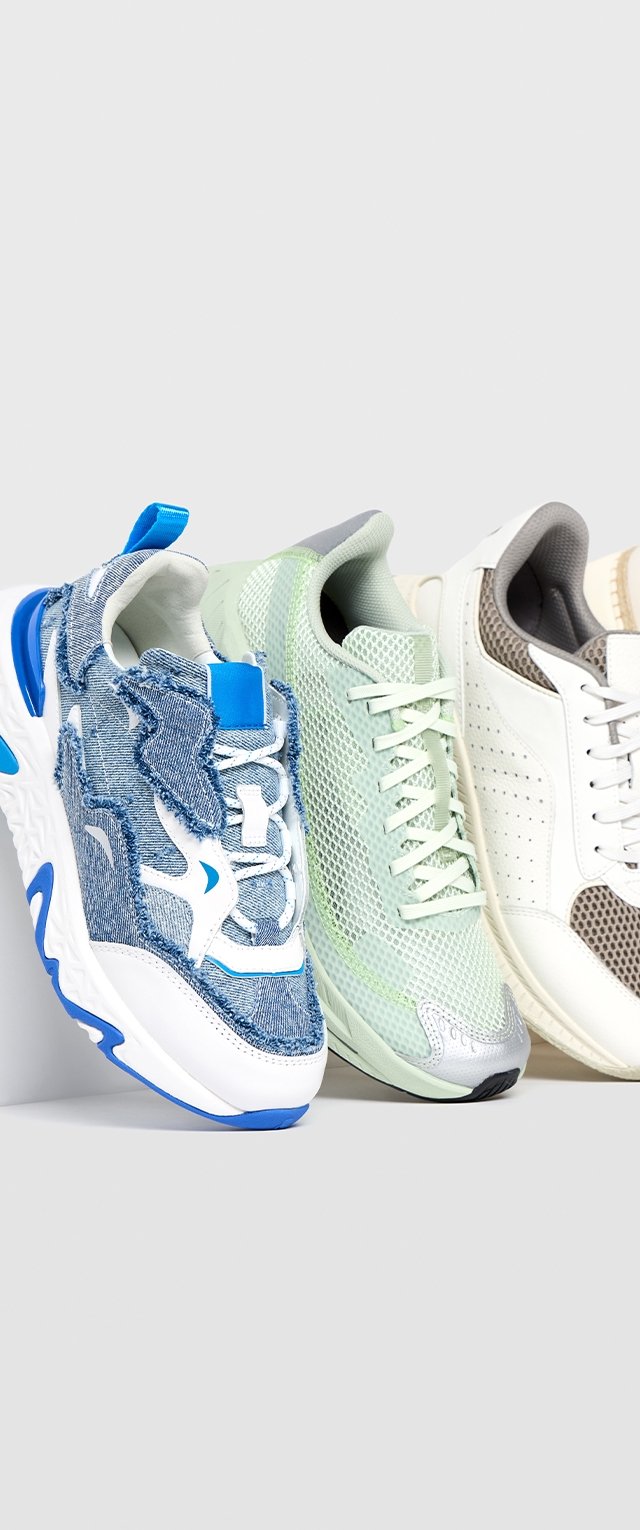 Drei Paar Sneakers: links in blauer Denim-Optik mit weißen Akzenten, in der Mitte aus mintgrünem Mesh, rechts in Weiß mit grauen Details.